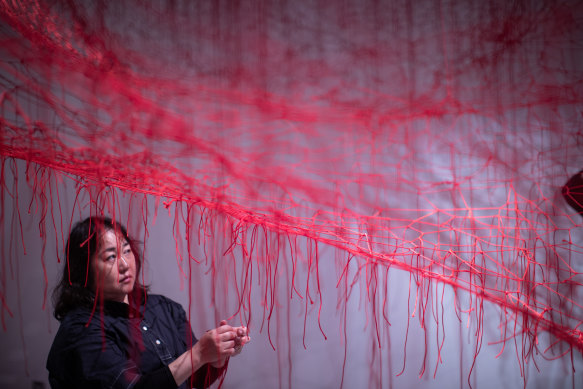 Shiota describes her work as a “dialogue with my unveiled, naked soul”.
