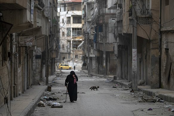 Ariha, Idlib province, is mostly deserted, the smashed buildings and shrapnel scars on walls clear signs of the heavy aerial bombardment and artillery fire over the past several weeks. 