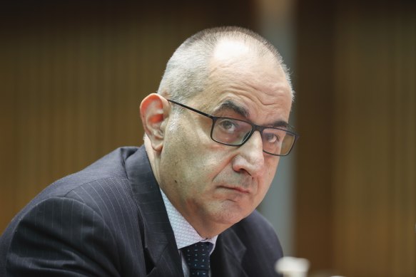 The government has updated the severance obligations owed to public service secretaries ahead of a conduct report into Home Affairs secretary Michael Pezzullo.