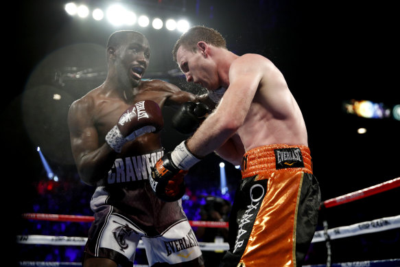  Terrance Crawford lands a blow on Jeff Horn in Las Vegas.