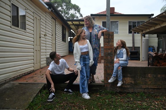 Amanda DeLuca with her children Riley, 17,  Cienna, 13, and Saige, 11.
