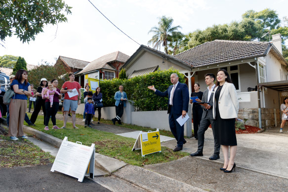 The home at 8 Hawkins Street, Artarmon sold for $2.66 million. 