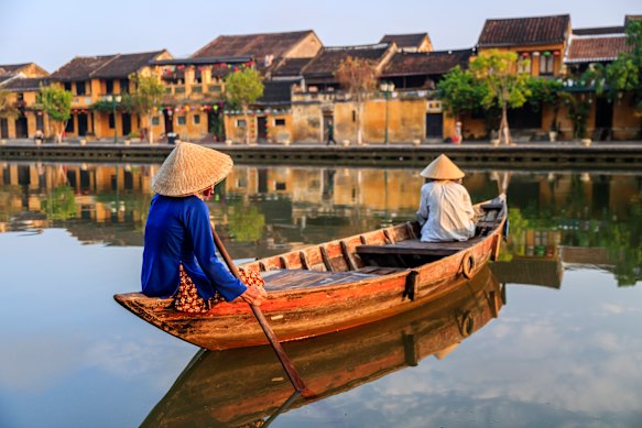 Hoi an’s ancient yellow-walled buildings blend Vietnamese, Japanese, Chinese and European styles.