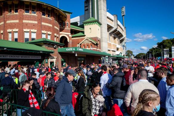 A near record AFL crowd of more than 46,000 saw the Swans end Collingwood’s 11-match winning streak on Sunday