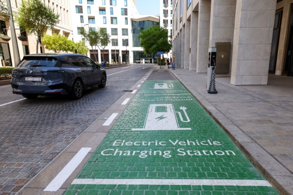 The finance industry says there is national leadership required to bring the country in line, giving Australians the confidence to purchase EVs. 