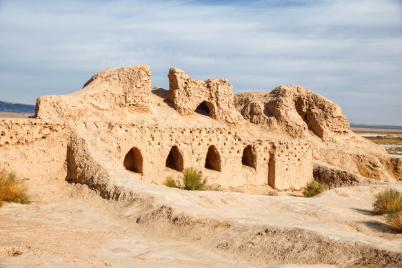 Ruins of the Toprak-Kala fortress of ancient Khorezm in Kyzylkum Desert, Uzbekistan.