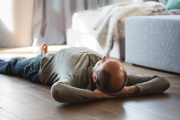 When you lie flat on your back, your posture is open and relaxed, which may have a calming effect. 