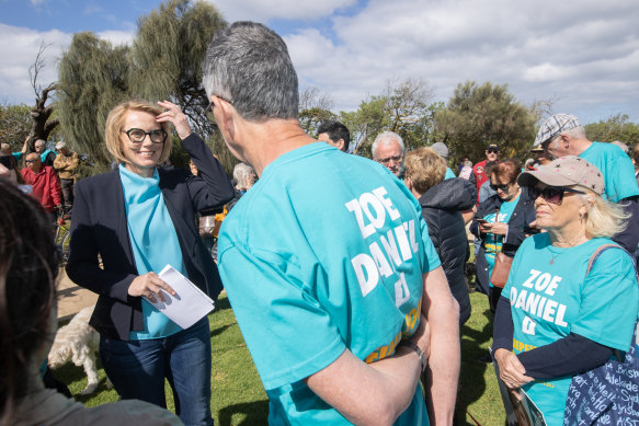 Independent candidate Zoe Daniel has launched her campaign for the seat of Goldstein.