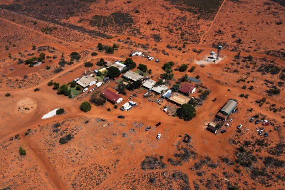 The nine houses in Jinparinya, south
of Port Hedland, where Wes lived with his extended family.