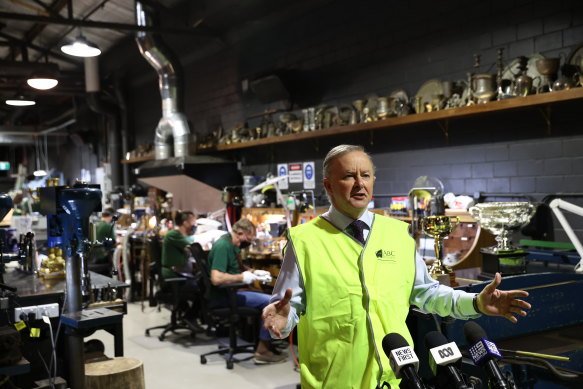 Anthony Albanese distanced himself from the problems in Victorian Labor.