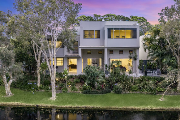 Ray Martin has sold his Coolum holiday home for $2.65 million.