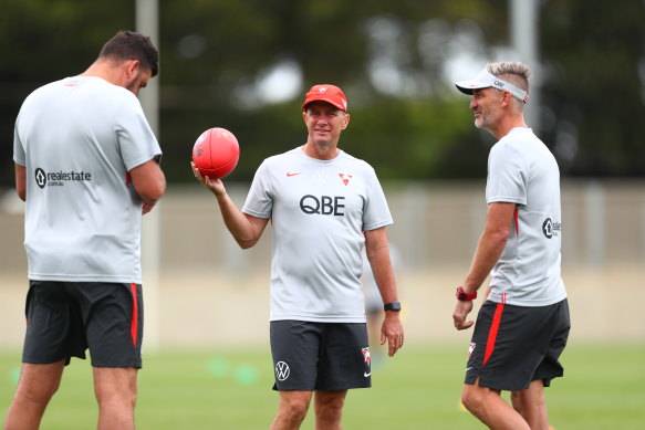 Former Adelaide Crows coach Don Pyke has joined the Swans as an assistant to John Longmire.