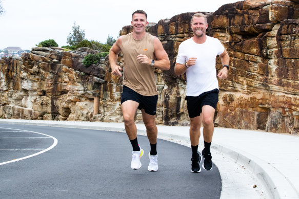 Friends Todd Liubinskas (left) and Trent Knox started the 440 Run Club in Bronte, Sydney, as a way of tackling personal demons.