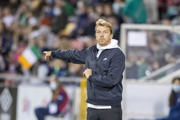 Tony Gustavsson backs an independent review into misconduct in women’s football. 