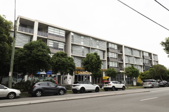 The apartment block in Alexandria in the sights of the building commission. 