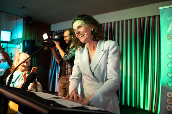 Independent candidate for Wentworth Allegra Spender speaks to the crowd at Bondi Bowling Club.