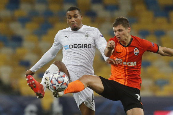 Alassane Plea, left, netted twice in the first half en route to his hat-trick for Borussia Moenchengladbach.