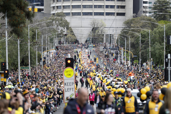 The 2019 AFL Grand Final Parade saw fans crowd the streets of the CBD.