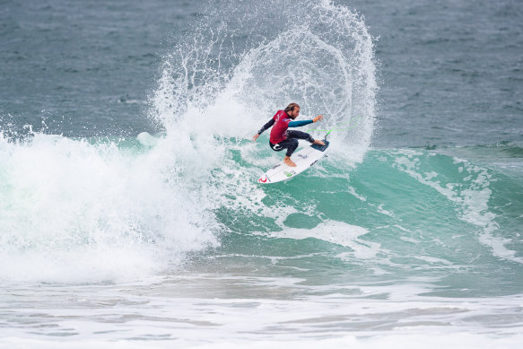 Owen Wright, surfing at the 2019 Rip Curl Pro Portugal.
