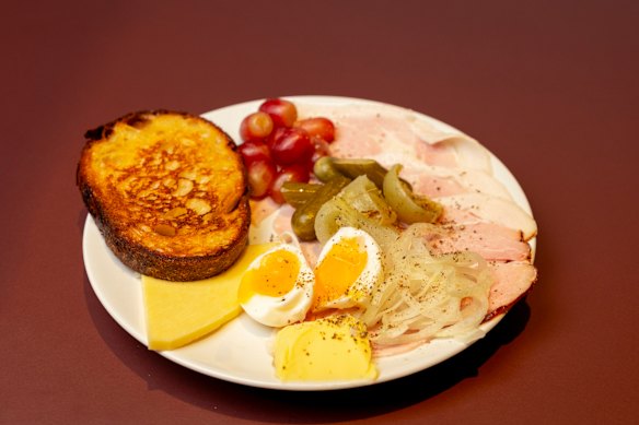 The “All Purpose platter”, which also comes with an A.P Bakery croissant.