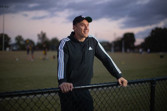 Former Carlton star Anthony Koutoufides is running for lord mayor.