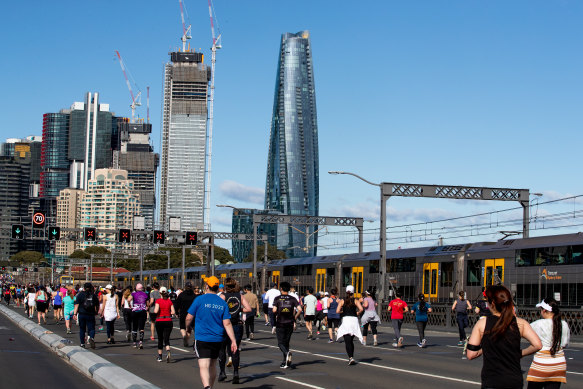 After being held virtually in 2020 and 2021, beautiful Sydney weather greeted runners this year.