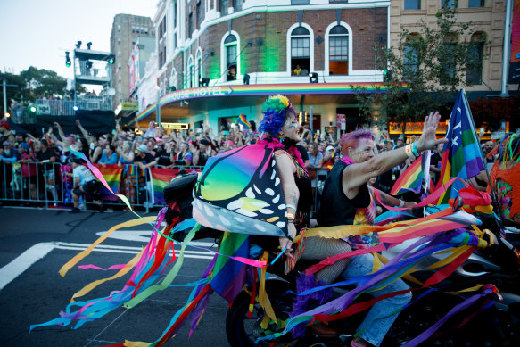 Dykes on Bikes first off the line.