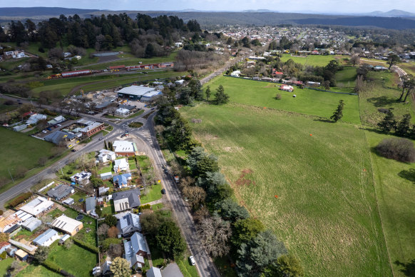 The parcel of land on the corner of Raglan Street and Midland Highway at the entrance to Daylesford. 