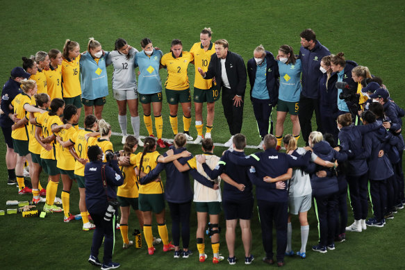 Tony Gustavsson addresses his players after their victory over Brazil in late 2021.