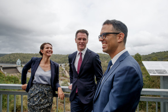 NSW Premier-elect Chris Minns (centre), with treasurer designate Daniel Mookhey and water spokeswoman Rose Jackson.