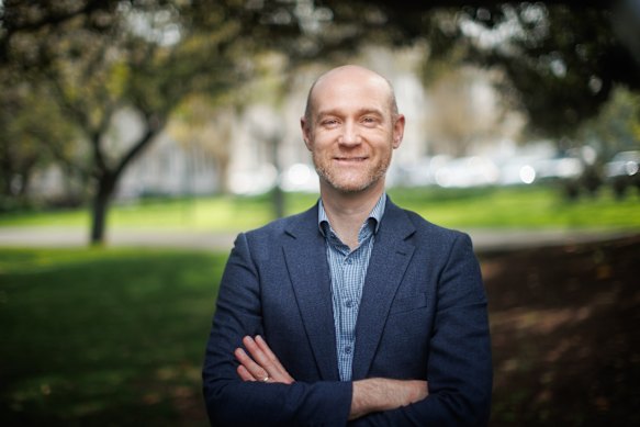Swollen legs can be one sign of heart issues, says Professor Kegan Moneghetti.