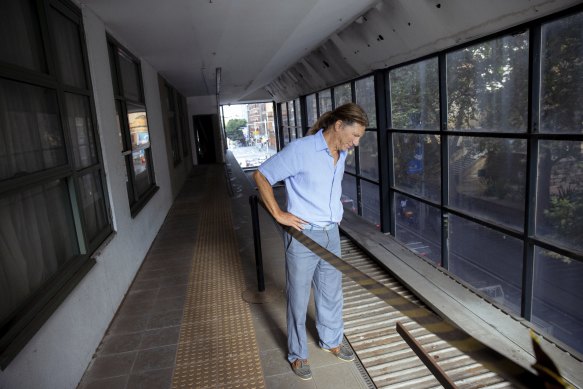 Hotelier Jerry Schwartz wants to rejuvenate the abandoned monorail station at World Square.