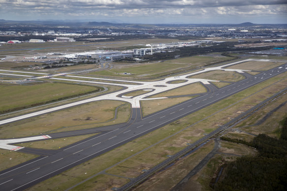 All flights will use the new parallel runway between 10am and 4pm on Wednesday.