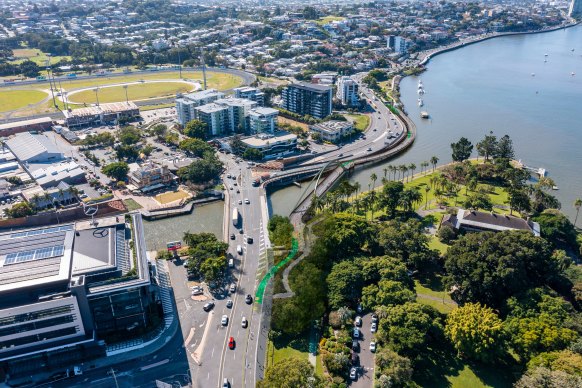 The proposed Breakfast Creek green bridge (right) will be built by two Brisbane-based companies. 