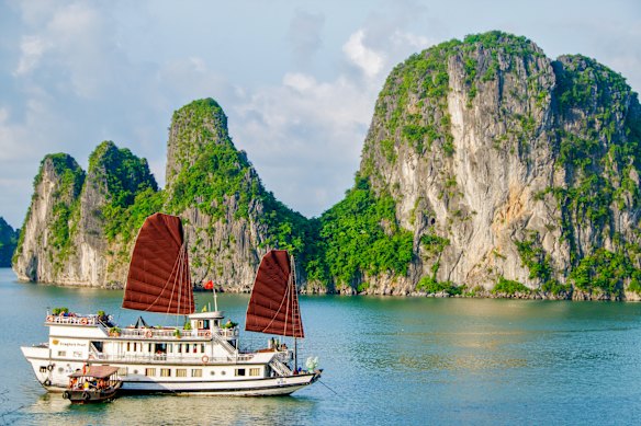 Bai Tu Long Bay … a less-crowded alternative to Ha Long Bay.