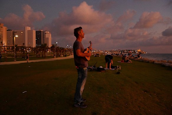 In the hours in front of the Israel.