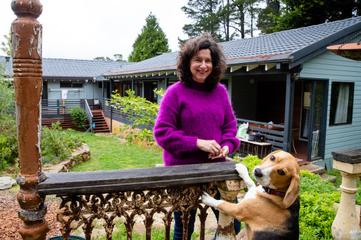 Gina Metcalfe prefers working from home in the Blue Mountains to a long commute to Parramatta.