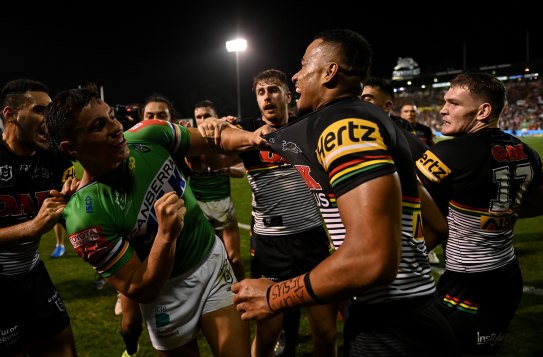 Tempers flare between Joe Tapine (left) and Stephen Crichton after a try by the Panthers.