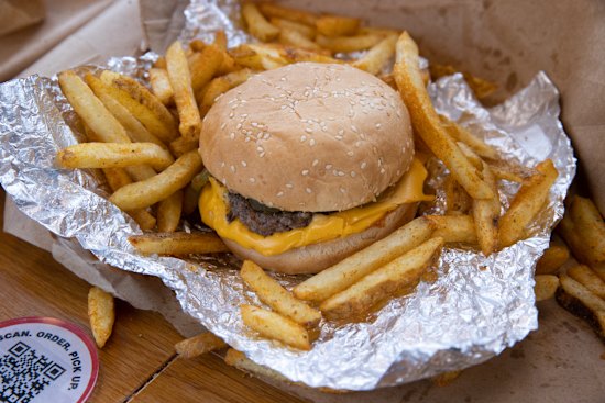 The Five Guys' build-your-own cheeseburger with chips.