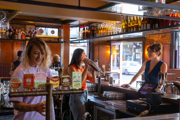 The Albion Hotel pours mostly Bodriggy beers.