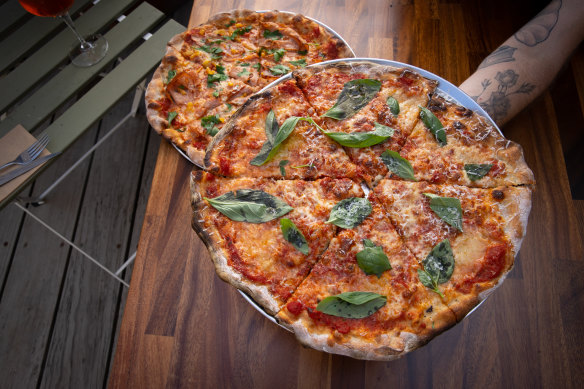 Red Park’s Classic Cheese pizza.