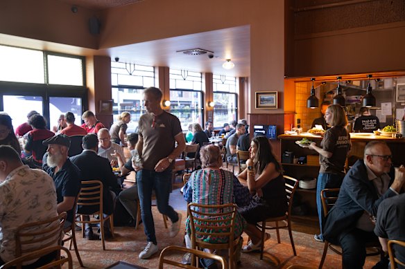 The “Riser” caters to all ages, and in the dining room on a Wednesday night, it feels like all of Richmond is here.