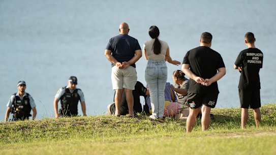 Family members at a drowning at Penrith Beach.