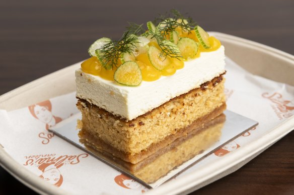 Sweets such as fennel, yoghurt, mandarin cake prove the adage “you eat with your eyes first”.