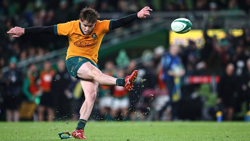 Wallabies omit O’Connor after record Irish defeat