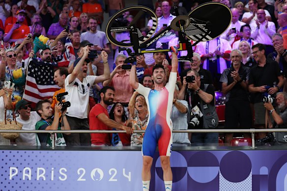 Gold medallist Benjamin Thomas of France celebrates after the men’s omnium points race 4/4.