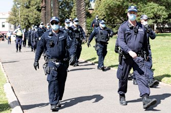 Riot squad, mounted police chase protesting Sydney University students