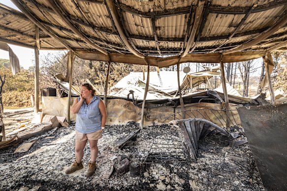  CFA captain Shannon Roach at her destroyed home in Terip Terip.