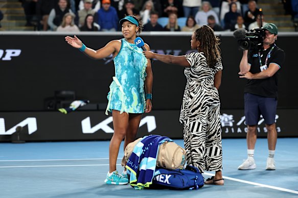 Naomi Osaka en su entrevista en la cancha.