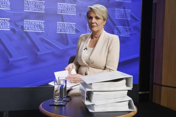 Federal Environment and Water Minister Tanya Plibersek released the State of the Environment 2021 report at the National Press Club on Tuesday. 